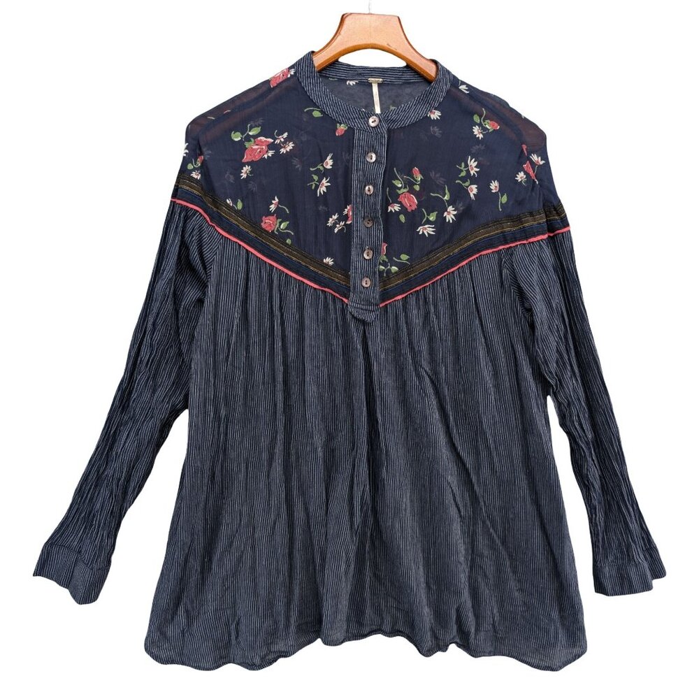 Free People Hearts and Colors Top Womens Navy Striped Long Sleeve Pockets Size M